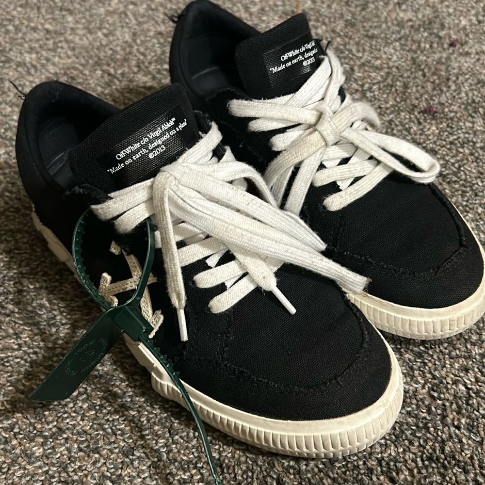 Don’t take the tag off because people going think your shoes fake